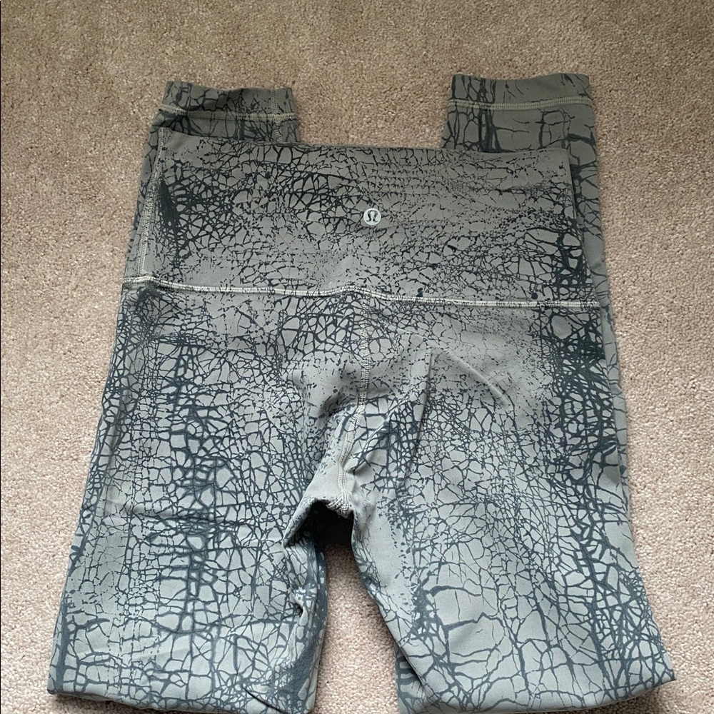 Lululemon Wunder Train High-Rise Tight 25"  Rover Black Crackle Print Sz 6 - Picture 9 of 10